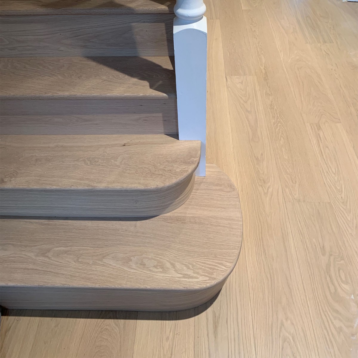 Curved Steps - Invisible finish