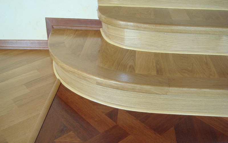 Curved Oak steps