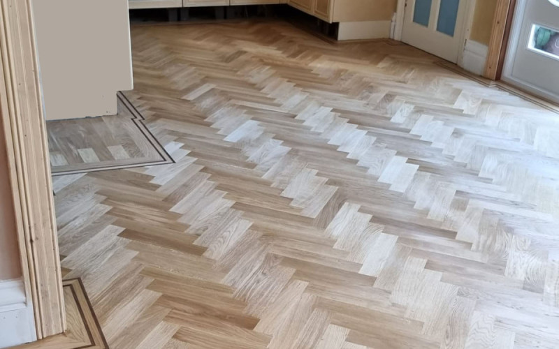 Parquet Floroing With Border