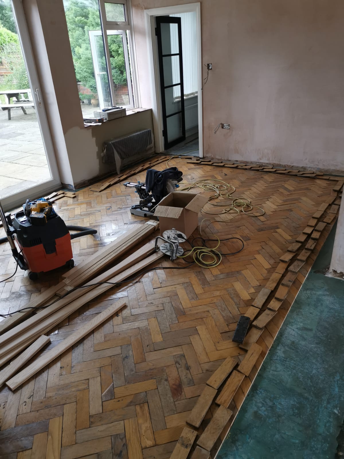 204051 Reclaimed Parquet Installation (11) 204051 Reclaimed Parquet Installation