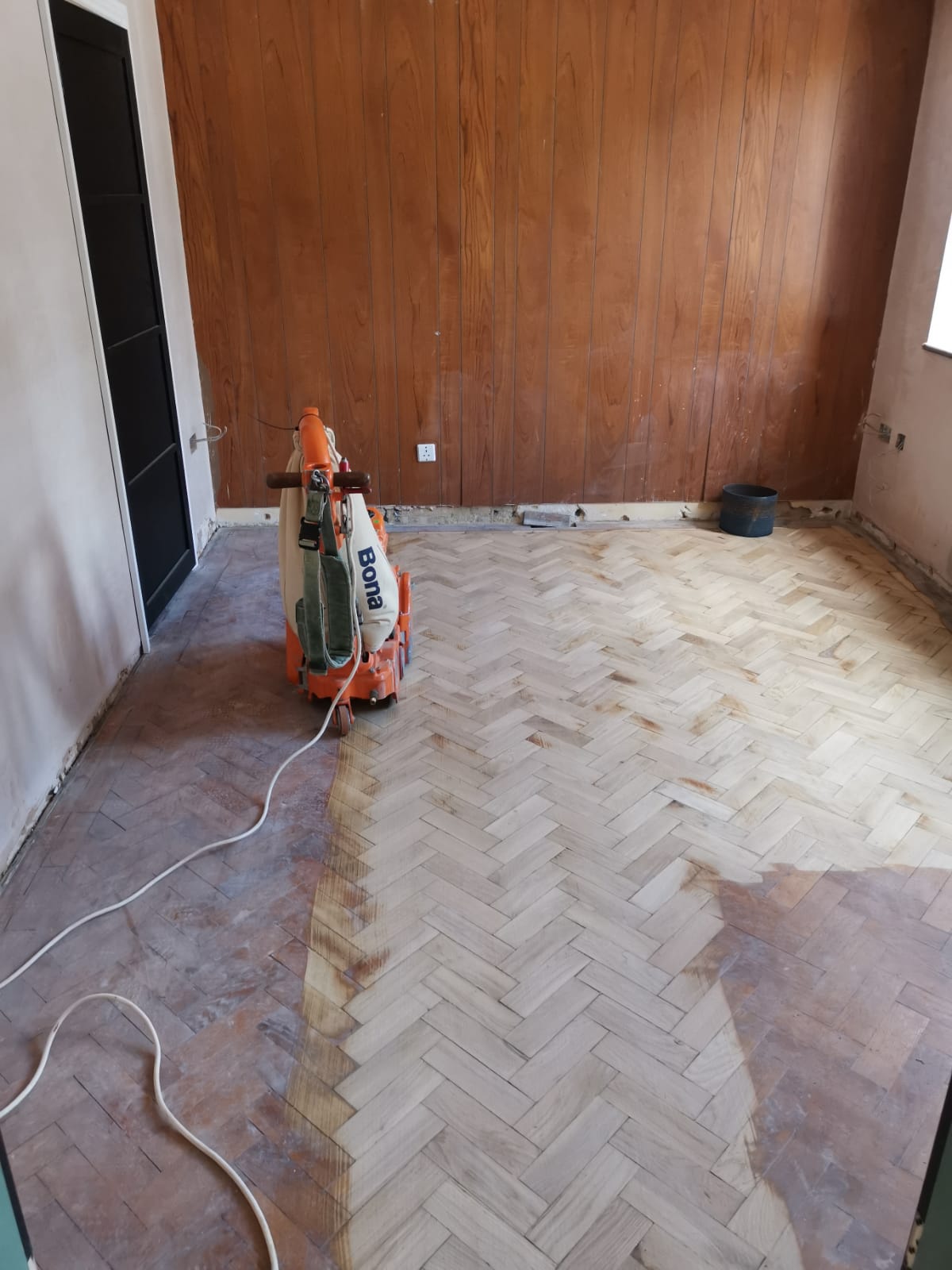 204051 Reclaimed Parquet Installation (4) 204051 Reclaimed Parquet Installation